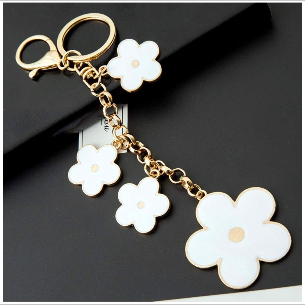 New! Women’s Flower Bag Charms Enameled Keychain